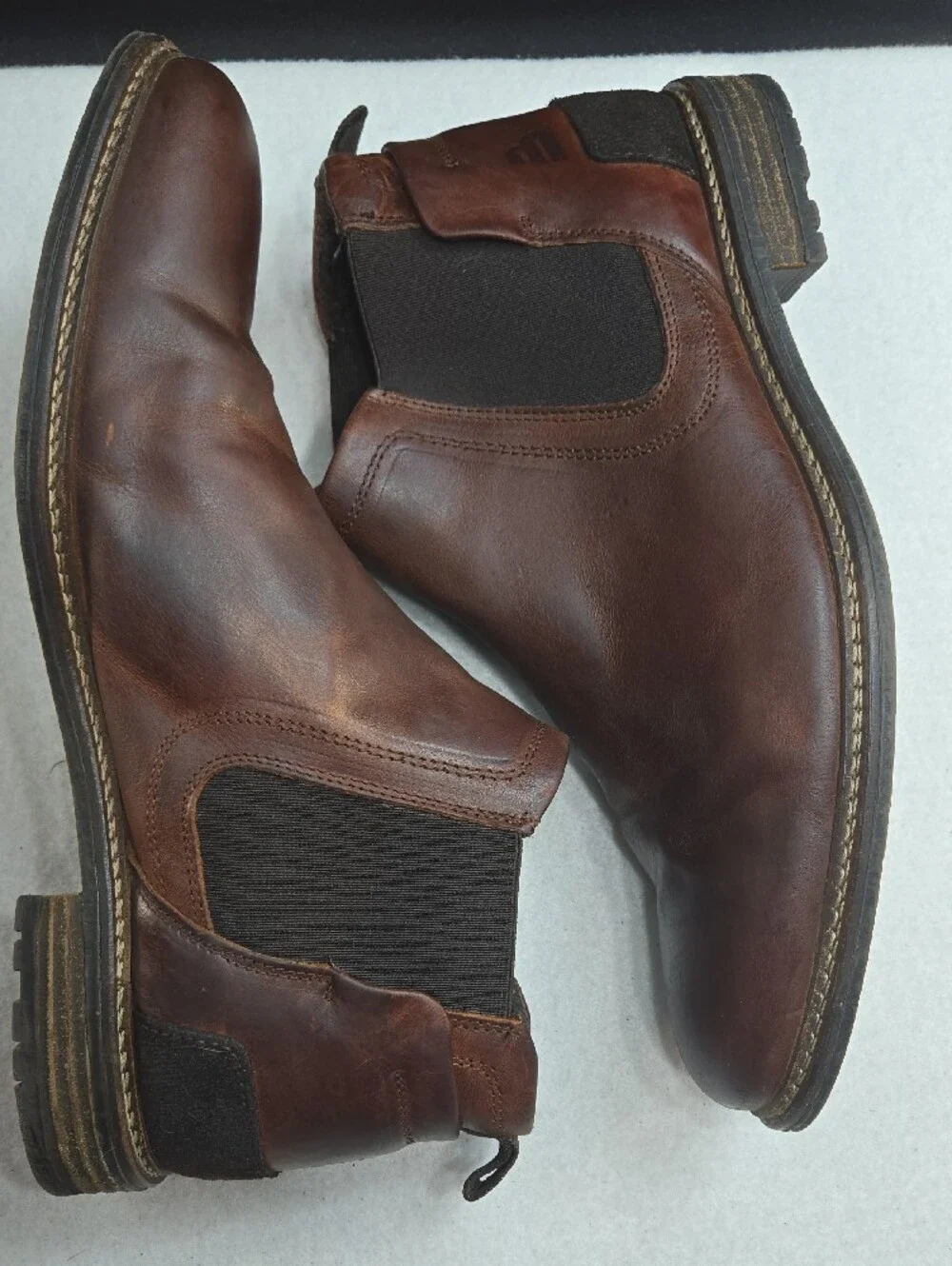BullBoxer Men's Brown Leather Chukka Boots